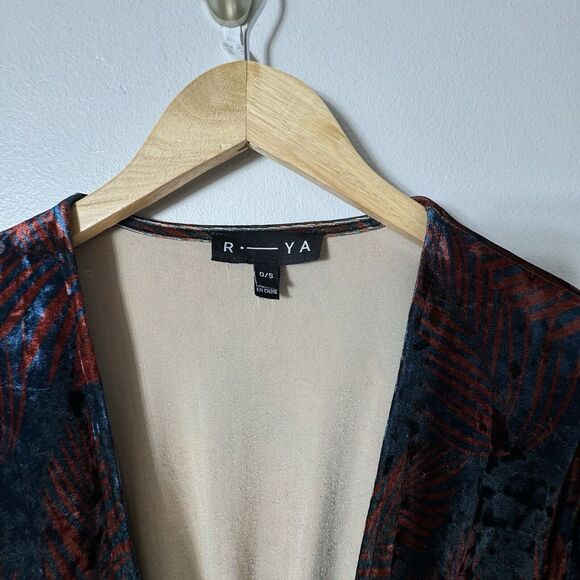 Anthropologie Palm Velvet Kimono OS by RIYA - Picture 6 of 13